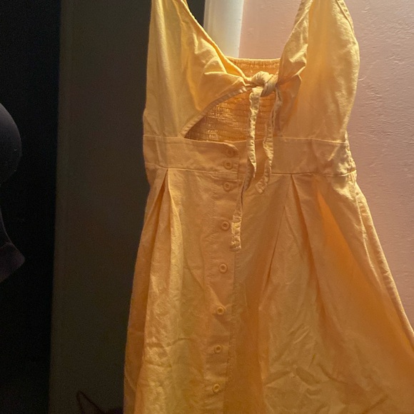 Yellow sundress - Picture 1 of 2